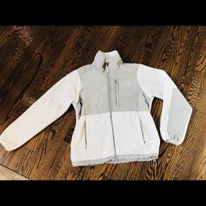 The North Face Women’s Fleece Jacket *White*